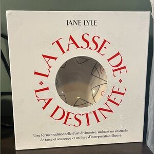 Jane Lyle “La Tasse de la Destinée” Tea Leaf Reading Cup Set Book + Cup & Saucer